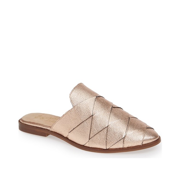 Seychelles Shoes Nwot Seychelles Rose Gold Survival Ii Mules